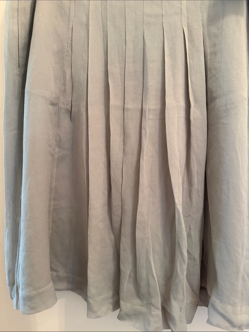 Pure DKNY Women's Light Gray Silk Pleated A-Line Skirt 6 - Picture 10 of 11